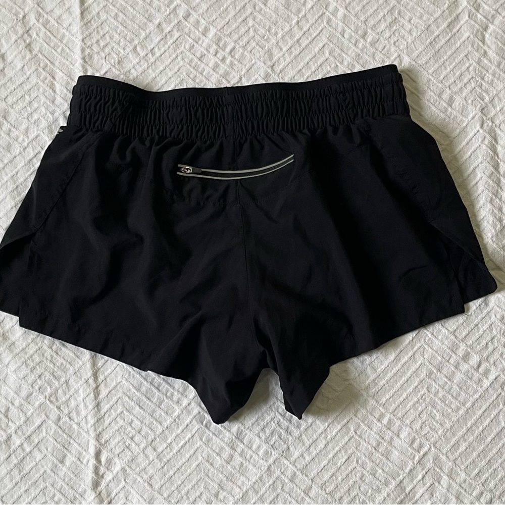 Fabletics Women’s Hali Solid Black 3.5” Breathe R… - image 4